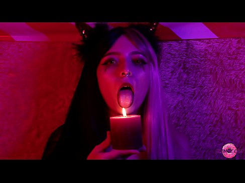 ❤️ Blowjob angerddol o Sexy Succubus gyda Chyflawniad Genau ❤️ Fideo porn wrthon ni ❌️